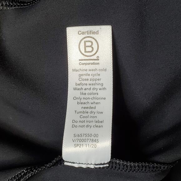 Athleta Women's Size 4 Stellar Straight Crop Pant Black 657550 - Picture 9 of 10